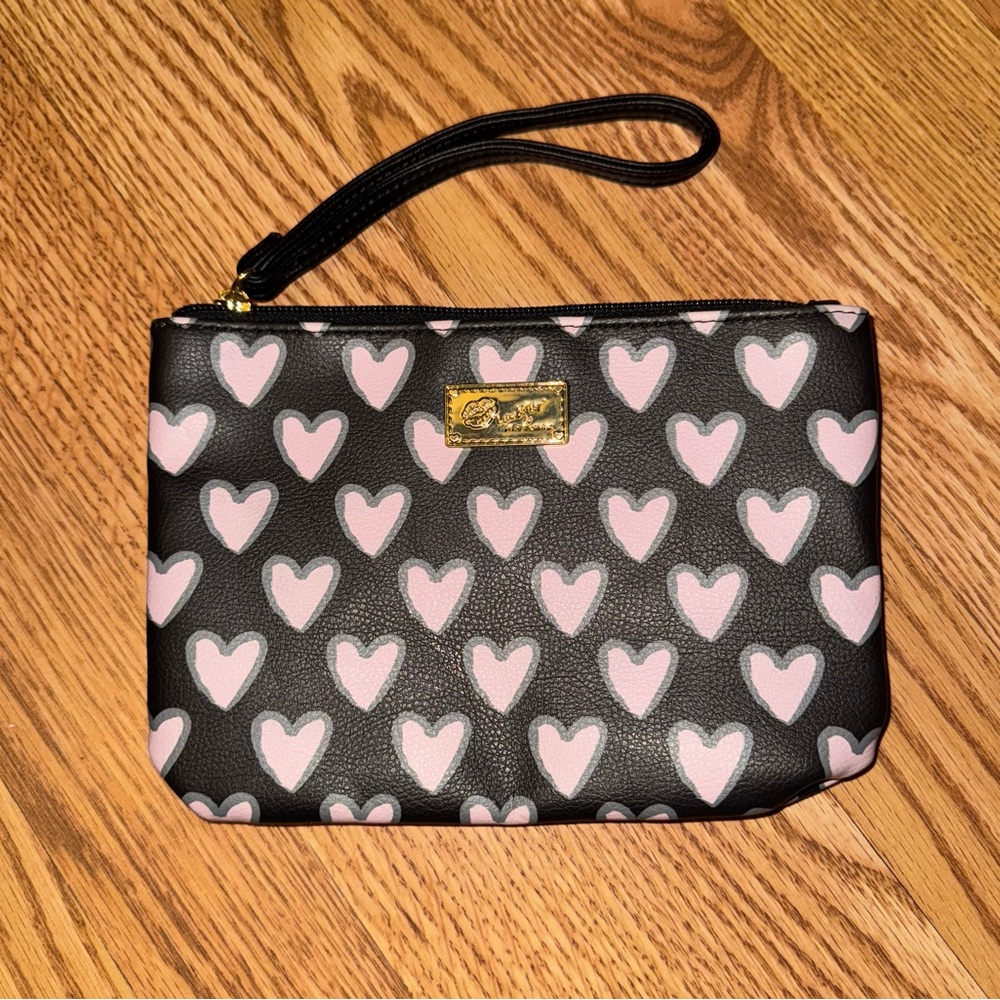 Betsey Johnson heart wristlet